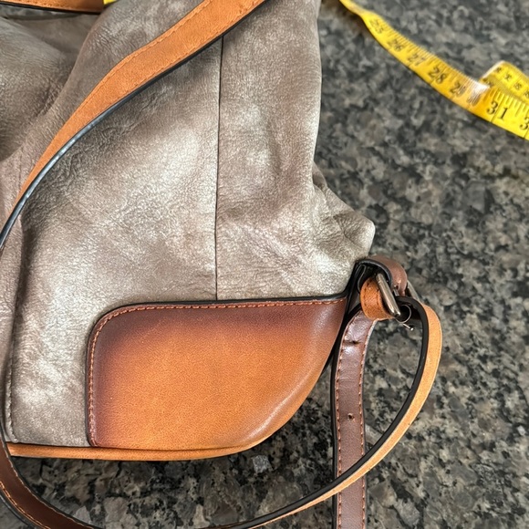 Kathy Ireland faux leather backpack - Picture 10 of 16